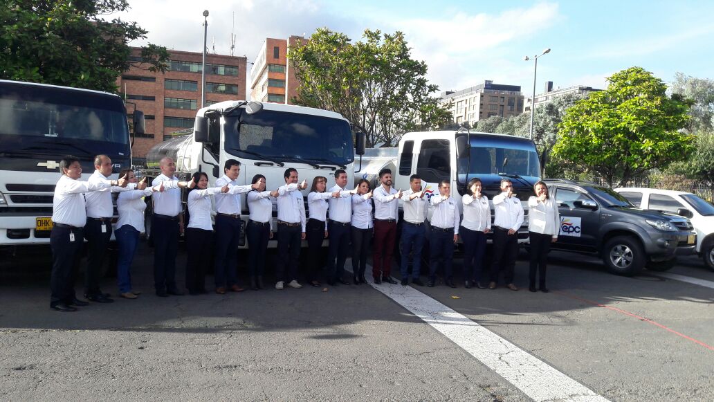 Empresas Públicas de Cundinamarca S.A  ESP da continuidad a la grabación del programa de televisión “Gobernador en Casa” presentando su parque automotor.