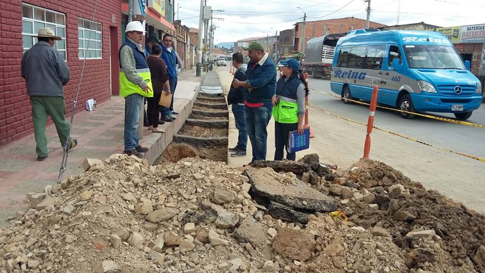 Construcción y optimización de redes de acueducto y alcantarillado cabecera municipal de Ubaté