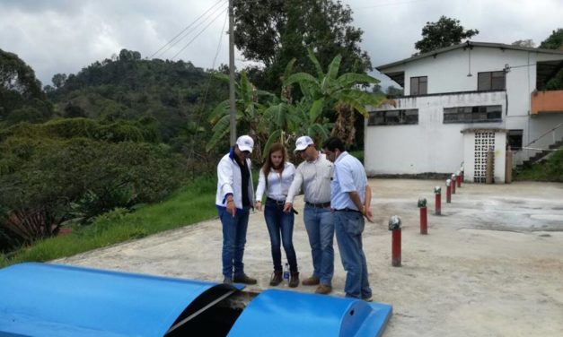 Empresas Públicas de Cundinamarca S.A.E.S.P. (EPC) trabaja arregla y optimiza el tanque de almacenamiento